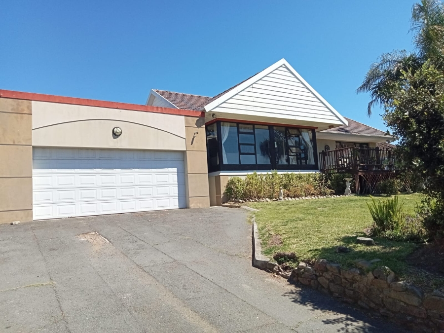 4 Bedroom Property for Sale in Baysville Eastern Cape